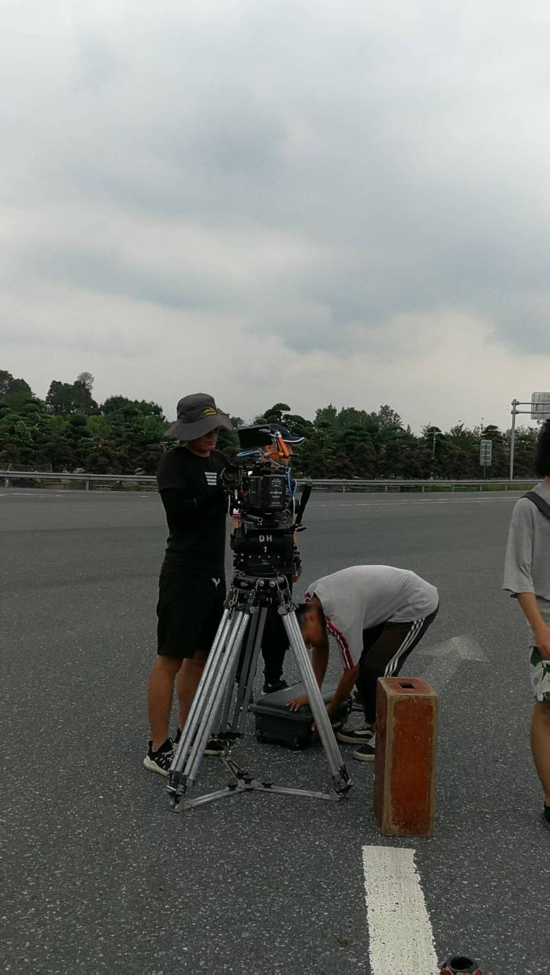 高坪区TVC拍摄公司：唤醒集体记忆，构建跨代际沟通桥梁